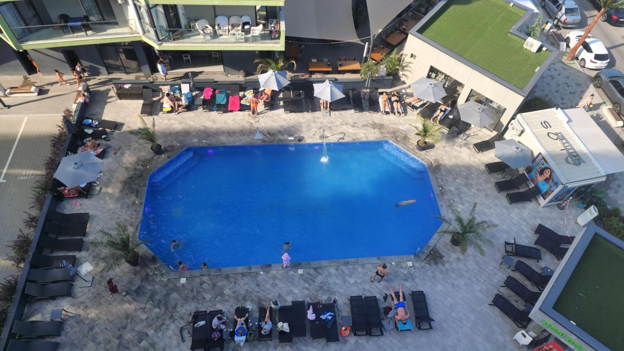 Sunshine Place Pool & Mamaia Nord Năvodari